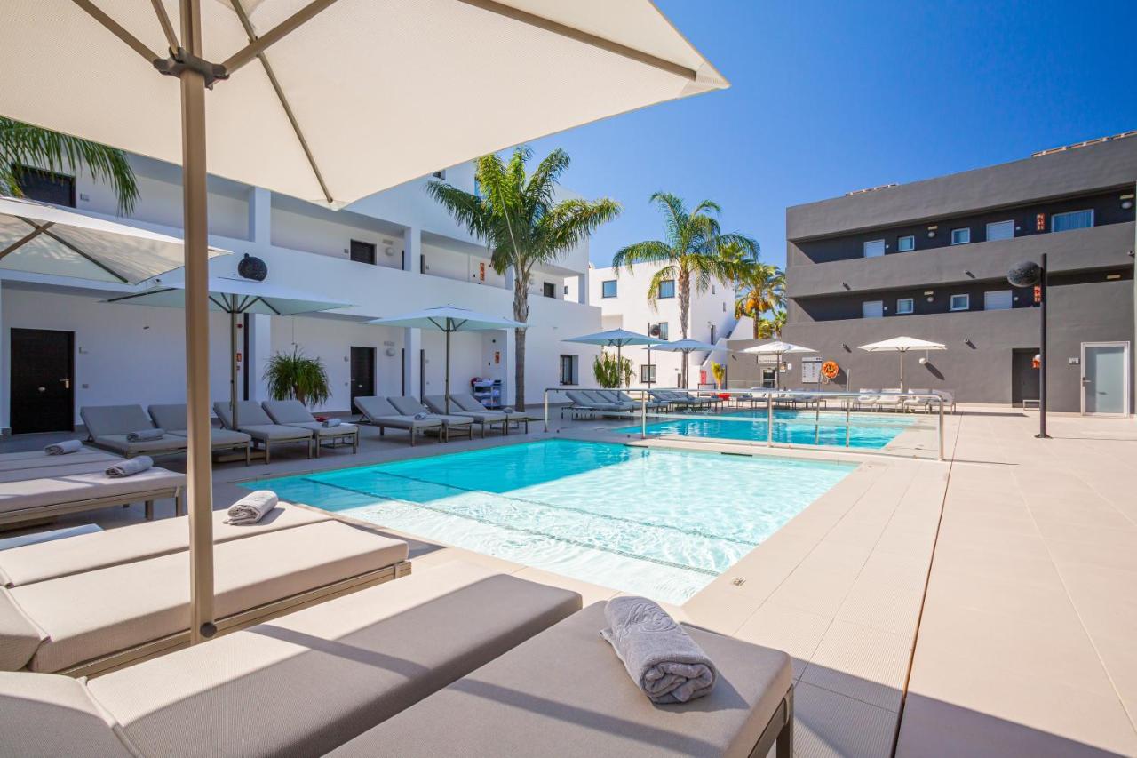 Migjorn Ibiza Suites & Spa Platja d'en Bossa Eksteriør bilde