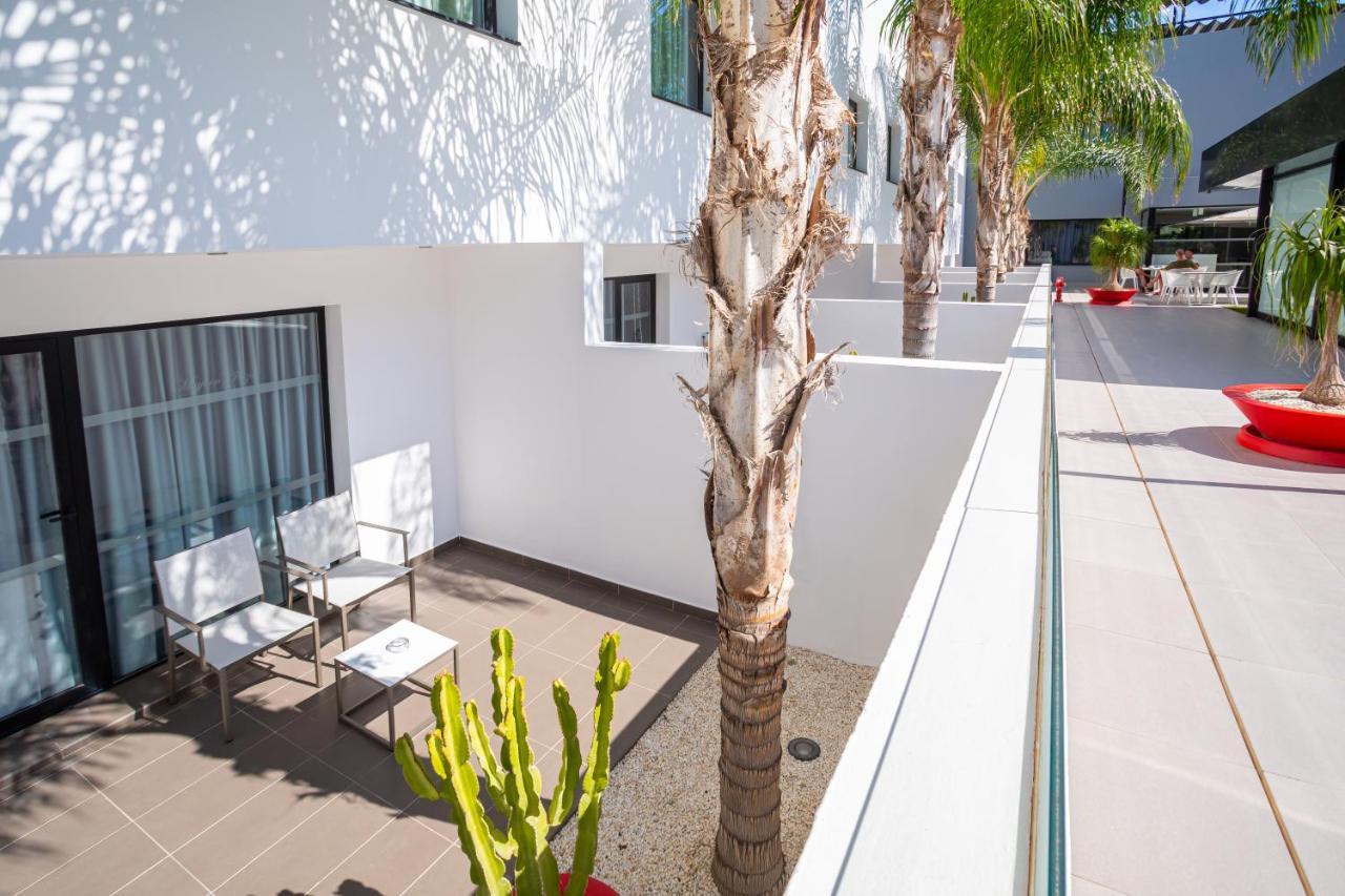 Migjorn Ibiza Suites & Spa Platja d'en Bossa Eksteriør bilde
