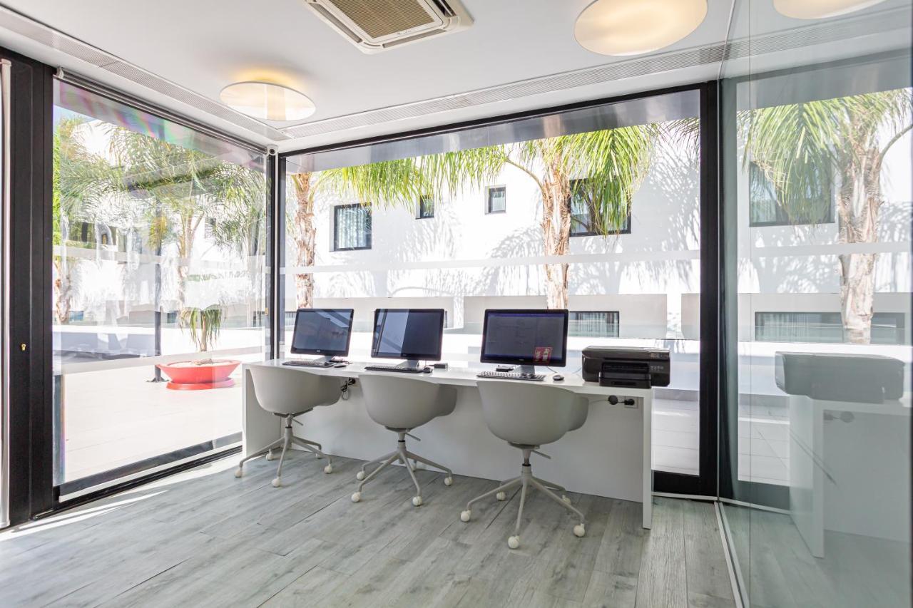 Migjorn Ibiza Suites & Spa Platja d'en Bossa Eksteriør bilde