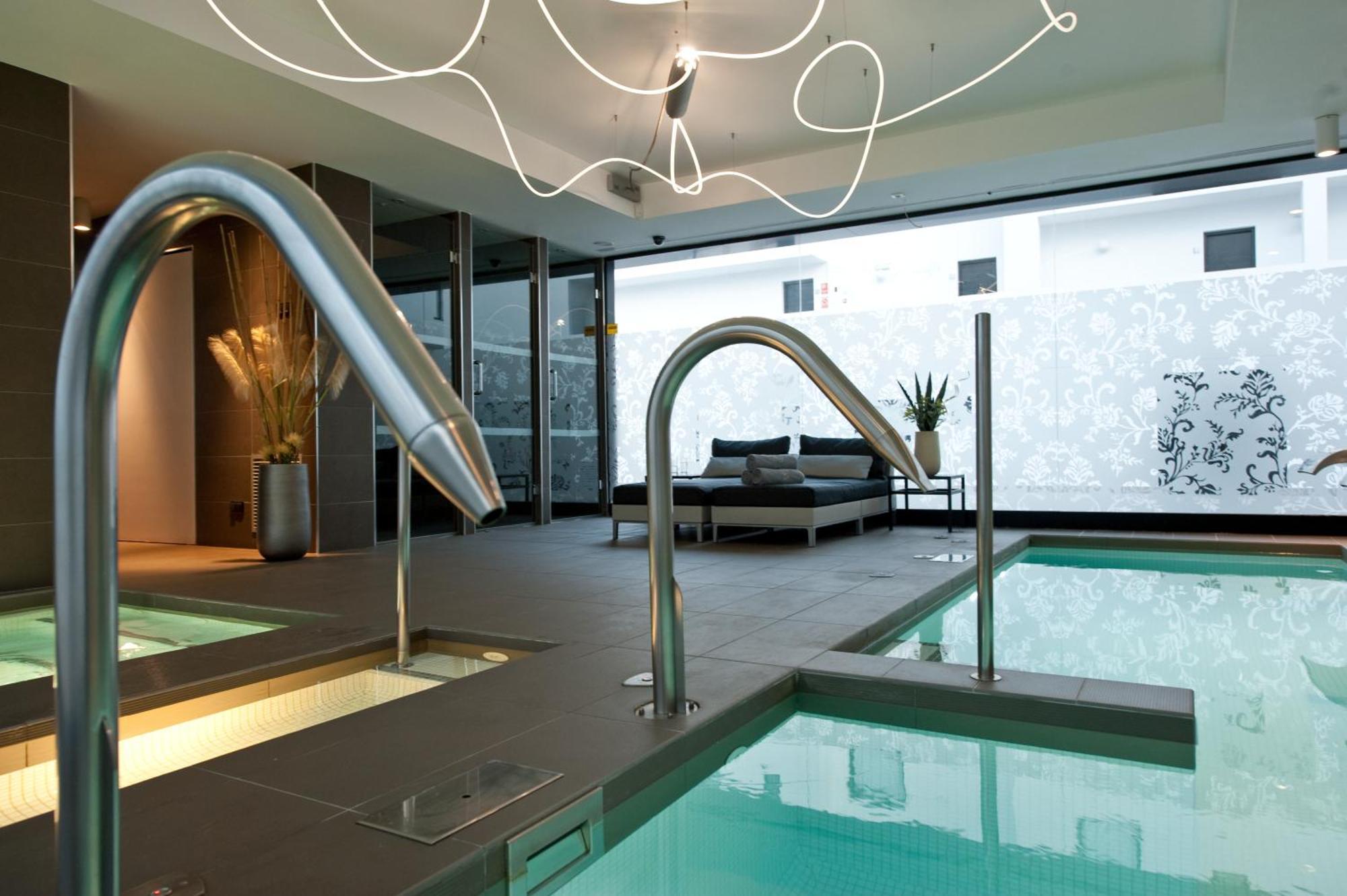 Migjorn Ibiza Suites & Spa Platja d'en Bossa Eksteriør bilde