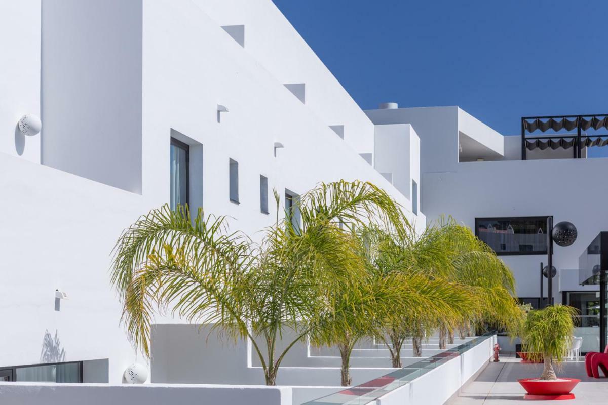 Migjorn Ibiza Suites & Spa Platja d'en Bossa Eksteriør bilde